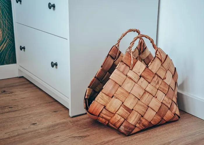 Pink Old Town Warsaw, 2 Rooms, Ac, Brand New! *